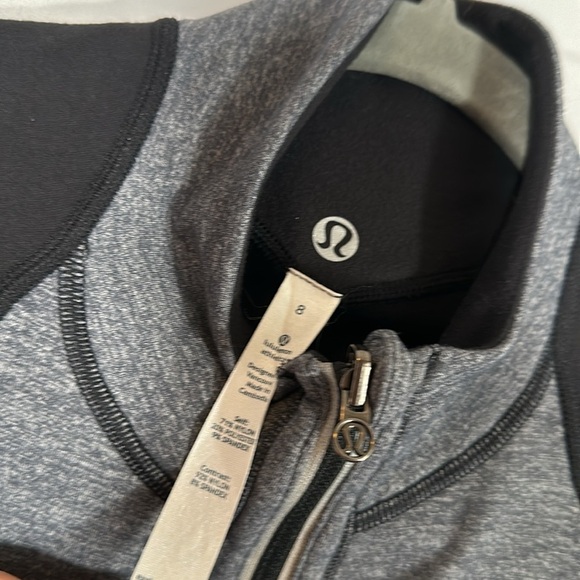 Lululemon Run: U-Turn Pullover Black & Grey Reversible Long Sleeve Sweater - Picture 6 of 9